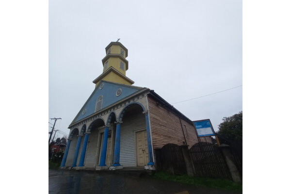 Obra de emergencia paramentos laterales y culata Iglesia Nuestra Señora del Rosario de Chonchi