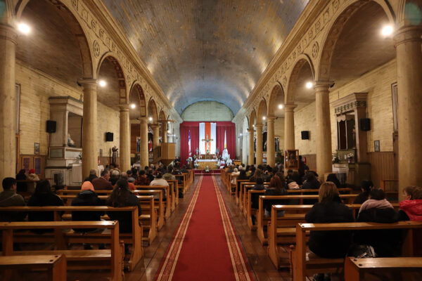 Reparación lado norte techumbre Iglesia Nuestra Señora del Rosario de Chonchi