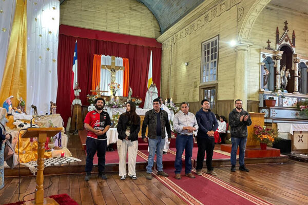 Reparación lado norte techumbre Iglesia Nuestra Señora del Rosario de Chonchi