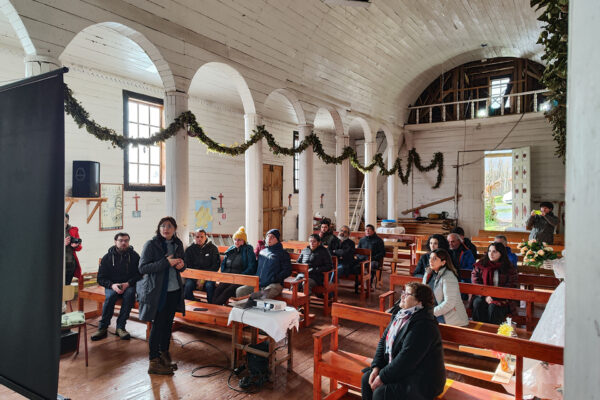 Restauración paramento sur Iglesia Santiago Apóstol de Detif