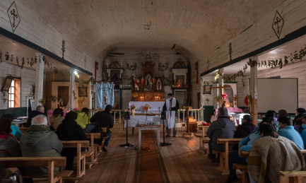 misa iglesia de Huyar